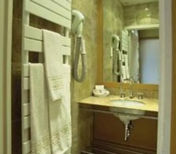 Du Levant 3* פריז